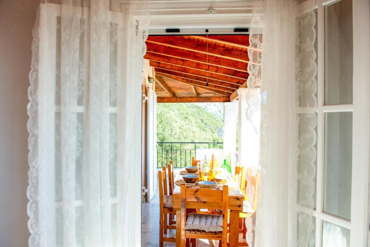 Aphrodite'S Maisonette On Corfu Island Mparmpati Eksteriør billede