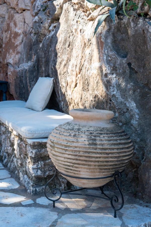 Aphrodite'S Maisonette On Corfu Island Mparmpati Eksteriør billede