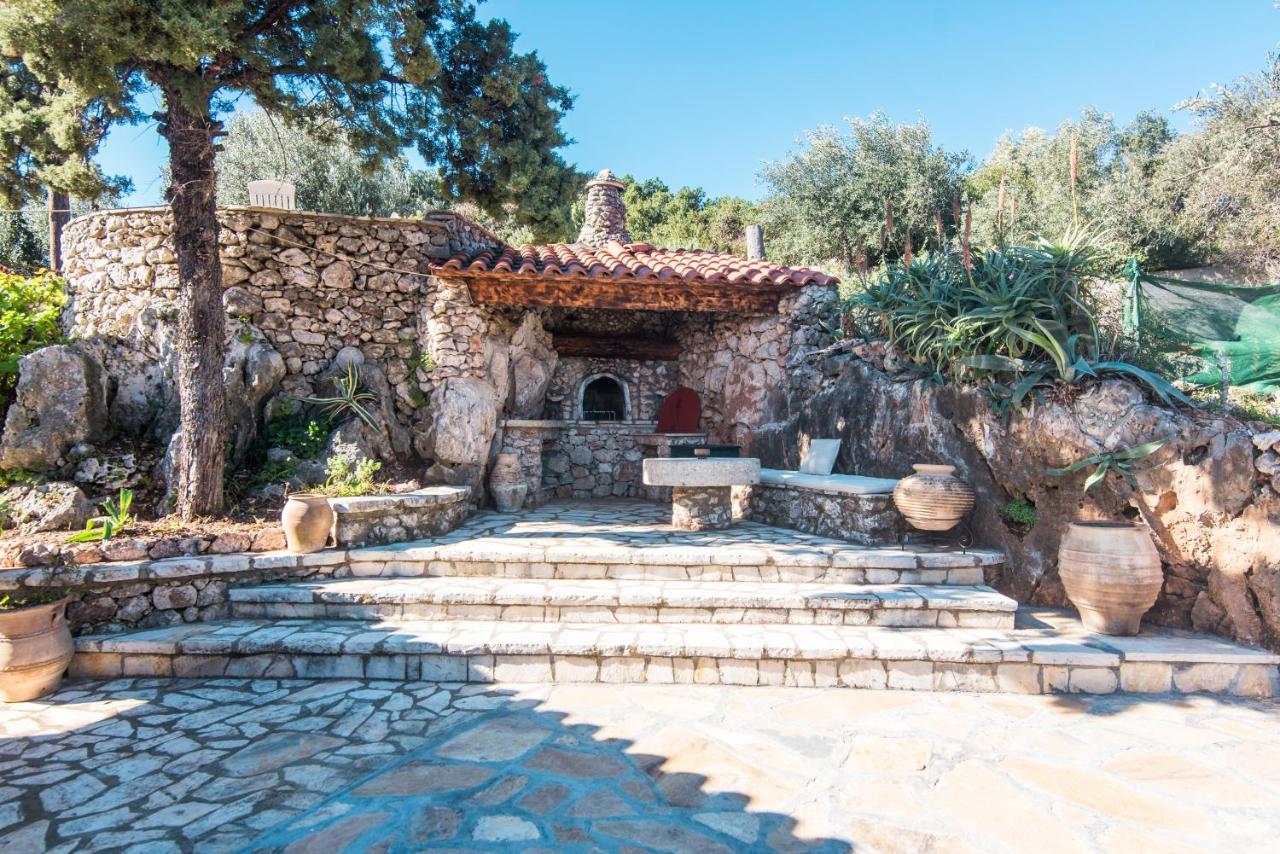 Aphrodite'S Maisonette On Corfu Island Mparmpati Eksteriør billede